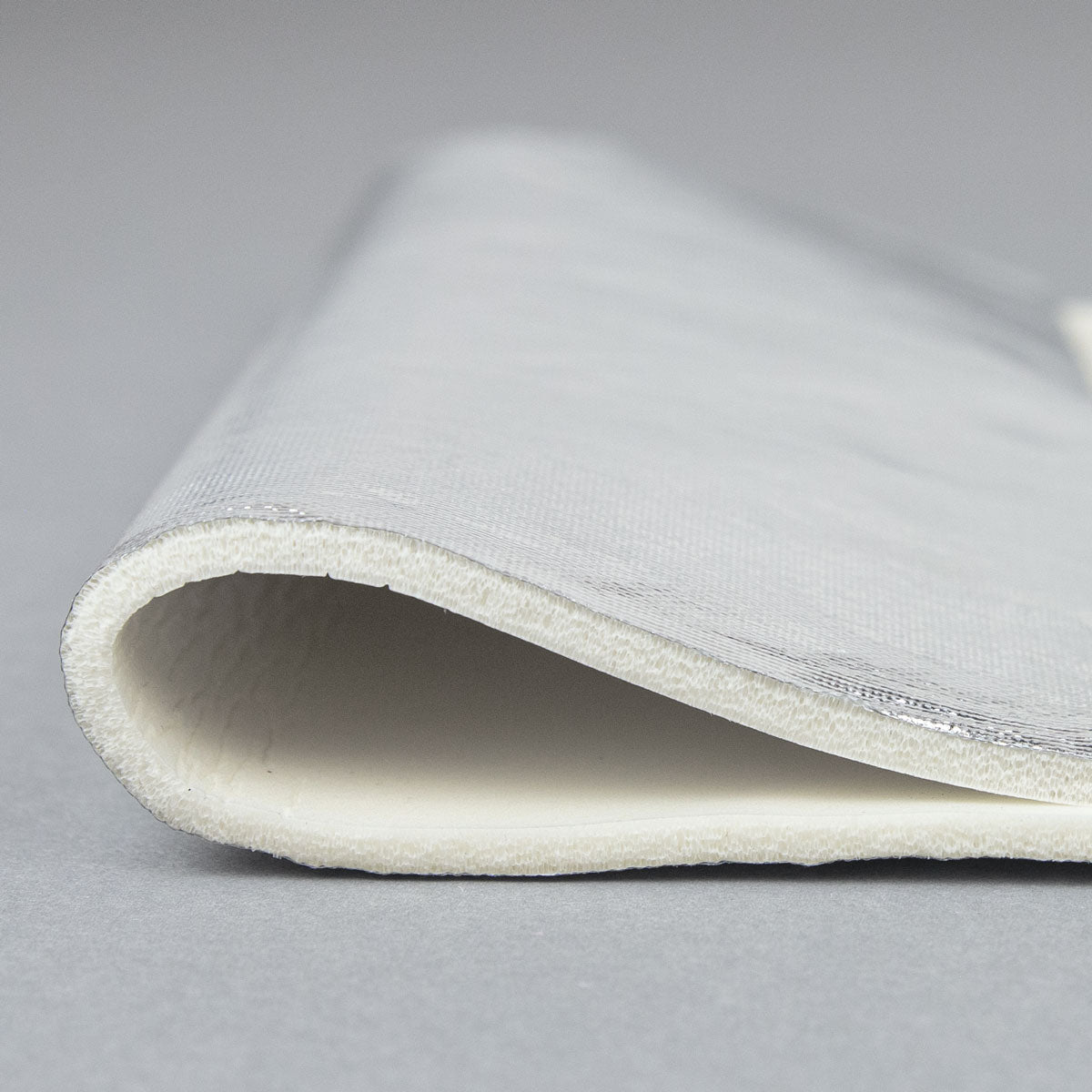 RF-120 – Écran thermique réfléchissant en silicone