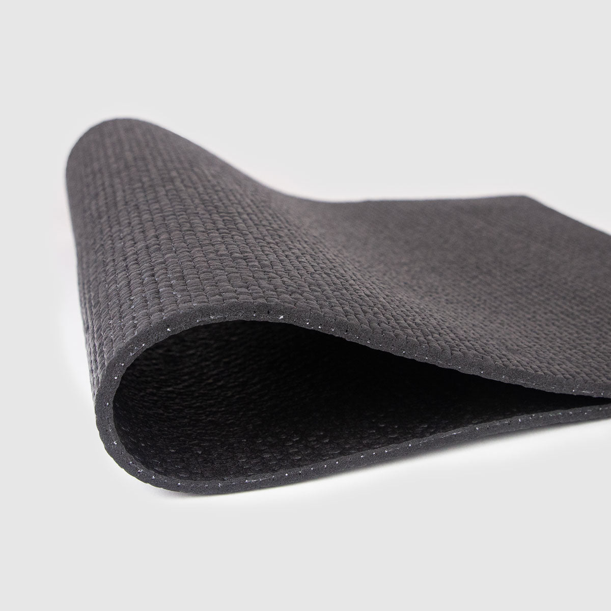 Our SL35U is a heavy-duty PVC liner made in the USA. Designed for high-impact applications, it has a high-grip surface, is tear-resistant, anti-slip, and anti-corrosive.